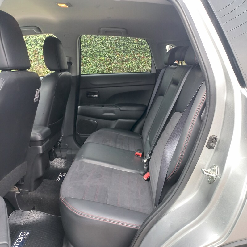 Mitsubishi Asx — foto 11 de 20
