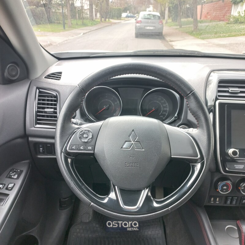 Mitsubishi Asx — foto 15 de 20