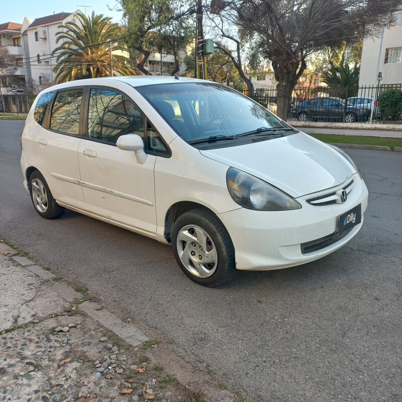 Honda Fit — foto 8 de 16