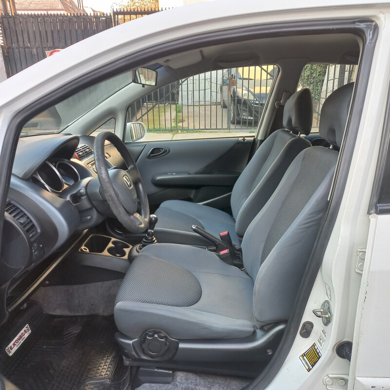 Honda Fit — foto 9 de 16