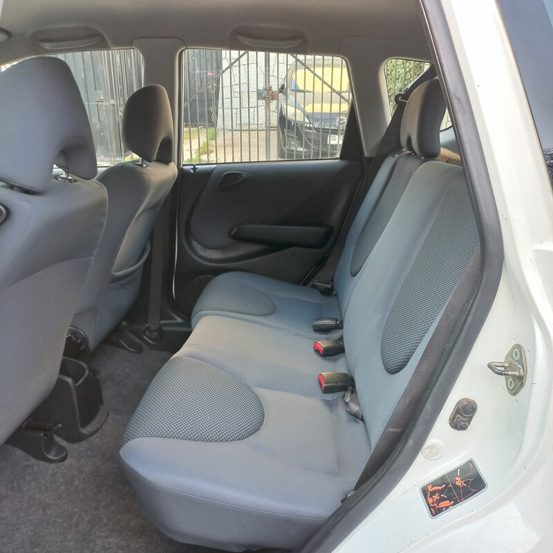 Honda Fit — foto 10 de 16