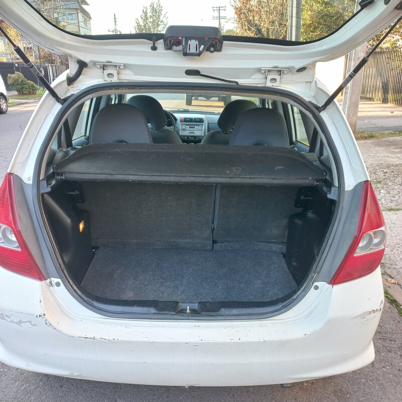 Honda Fit — foto 11 de 16