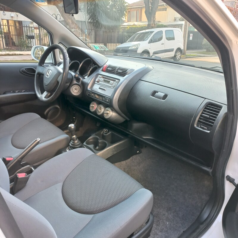 Honda Fit — foto 12 de 16