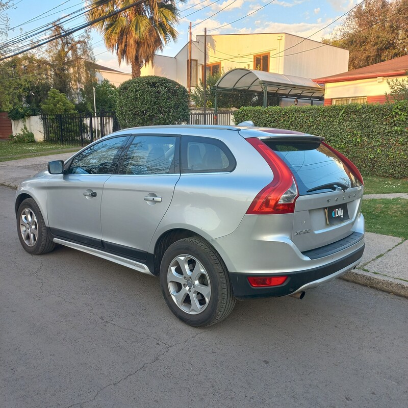 Volvo XC60 — foto 4 de 19