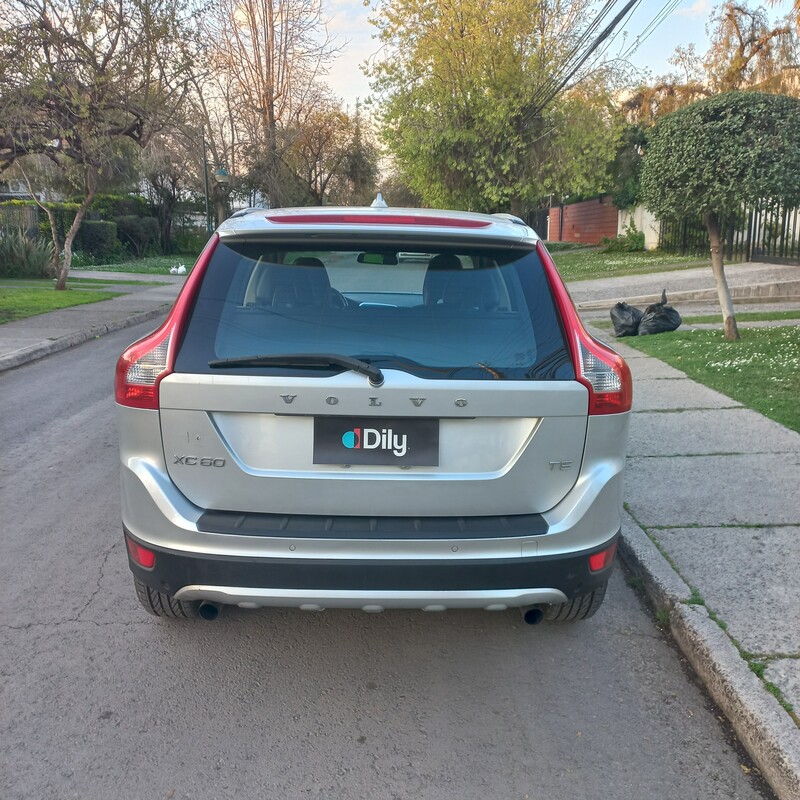 Volvo XC60 — foto 5 de 19