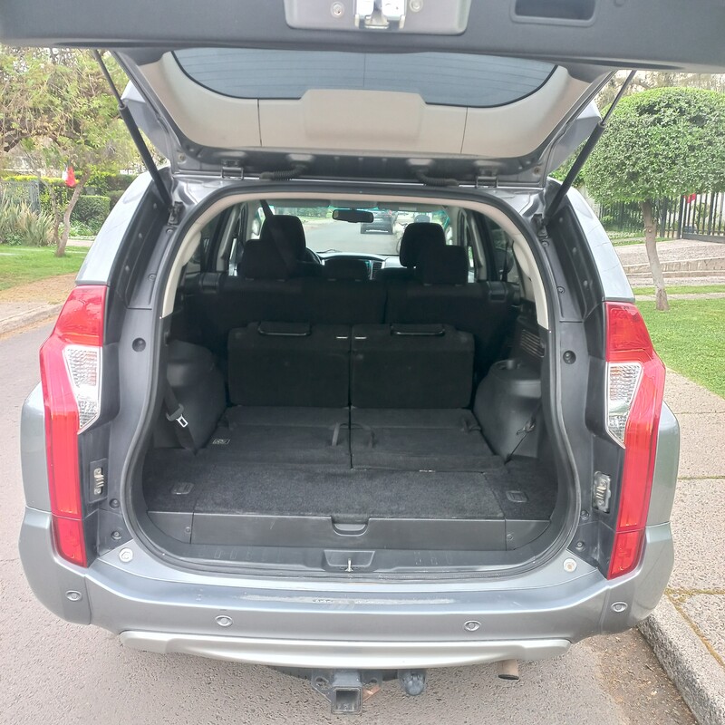 Mitsubishi Montero Sport — foto 13 de 18