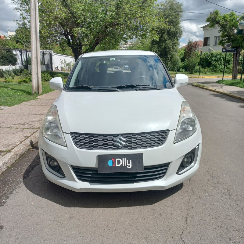 Suzuki Swift — foto 2 de 17