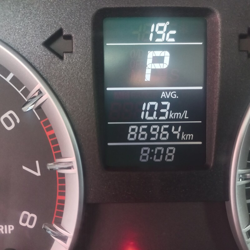 Suzuki Swift — foto 17 de 17